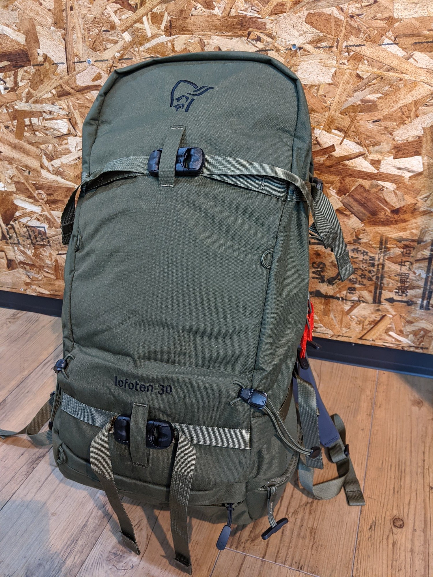 ほぼ未使用 【MOUNTAIN HARDWEAR】バックカントリー用バックパック